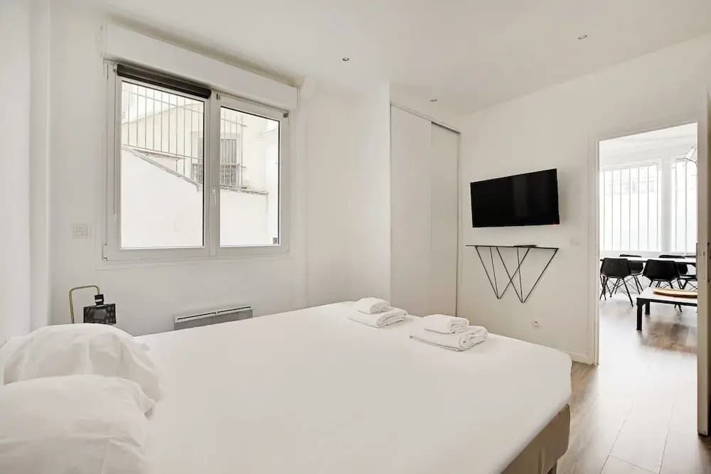 Magnificent Apartment - 2br/6p - Rochechouart - photo 1