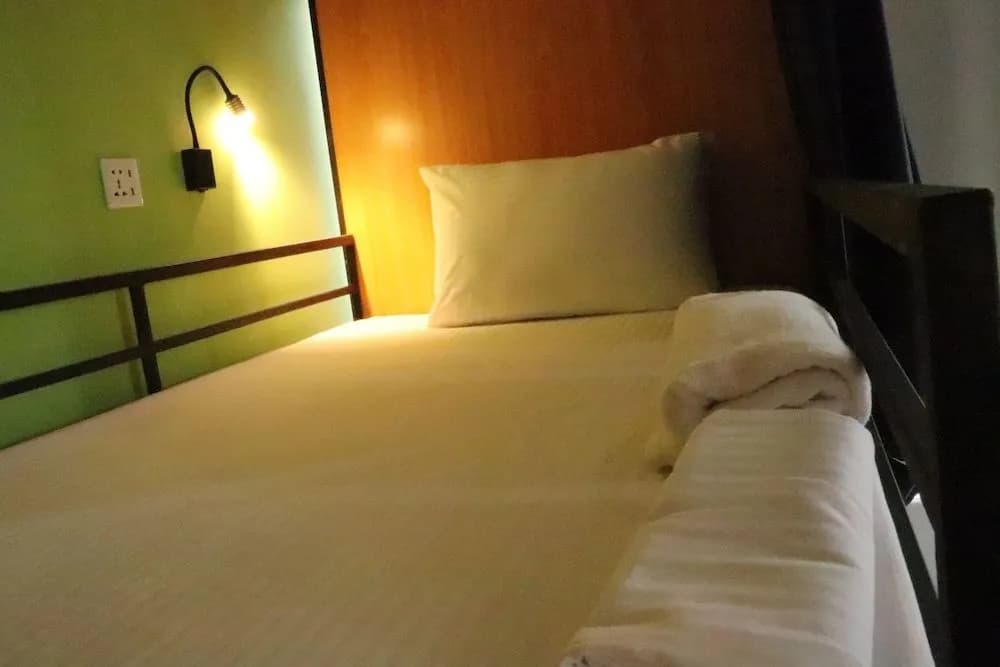 Miracle City Inn Hostel - photo 3