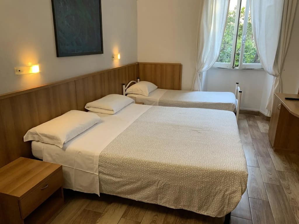 Hotel Lodi - photo 3