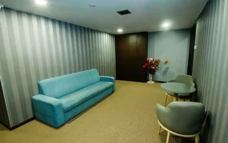 V motel - photo 4