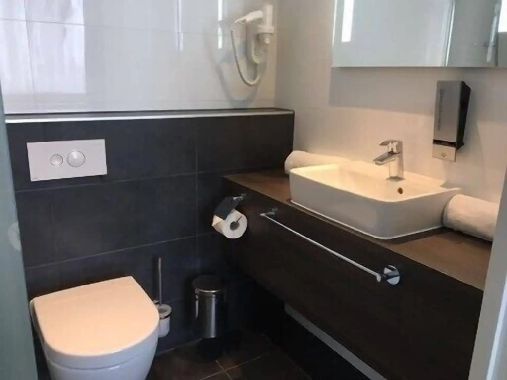 Joy Hotel - photo 8