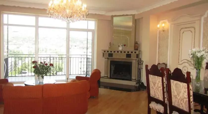 Maya's Flat - photo 10