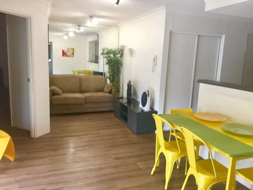 Central Train Station Apartment - photo 13