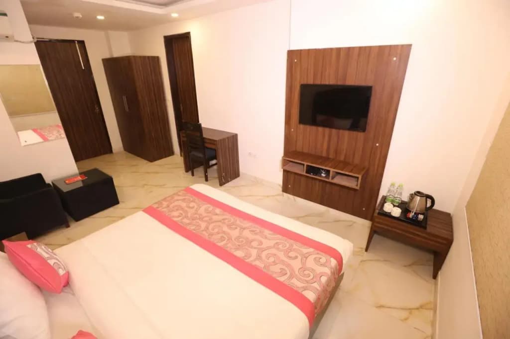 Hotel Milan by Foxi Group-Delhi Airport - photo 36