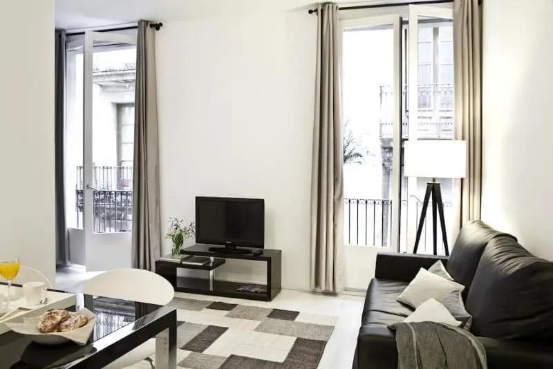 AinB Gothic Cathedral Apartments - photo 4