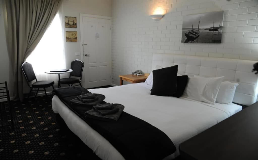 Norwood House Motel & Reception Centre - photo 6