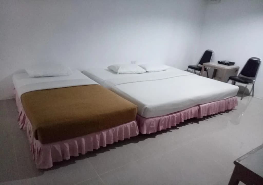 Tongpoon Hotel - photo 8