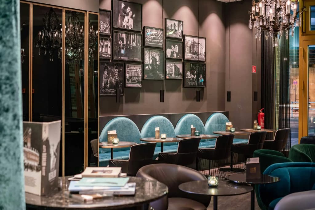 Motel One Berlin-Ku'Damm - photo 19