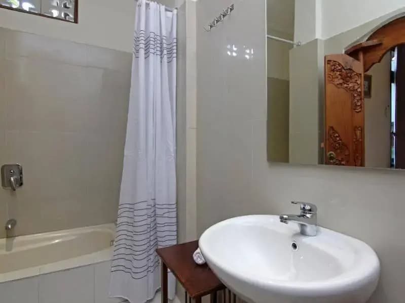 Amaryllis Kedewatan Villa - photo 5