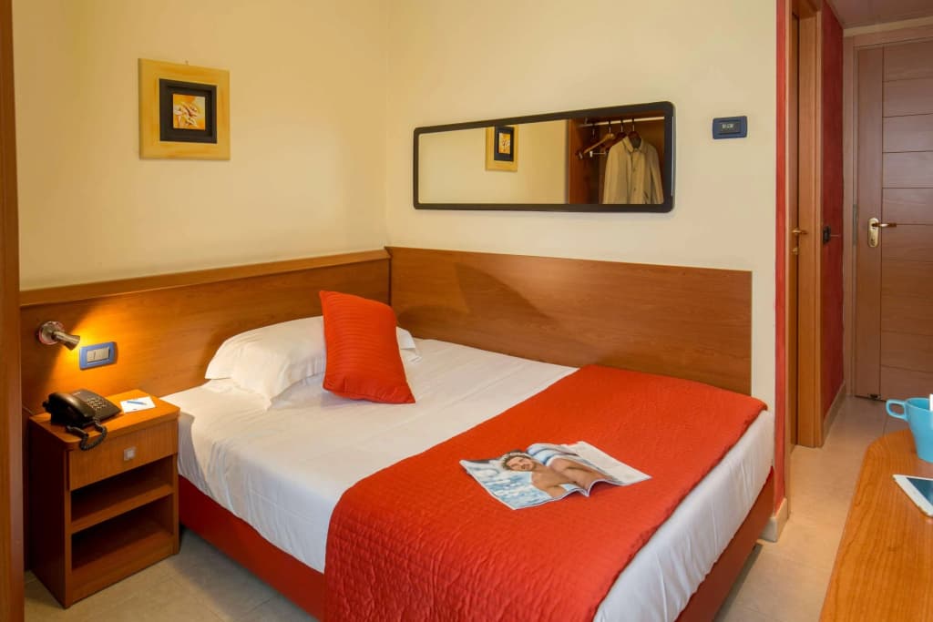 Best Western Blu Hotel Roma - photo 4