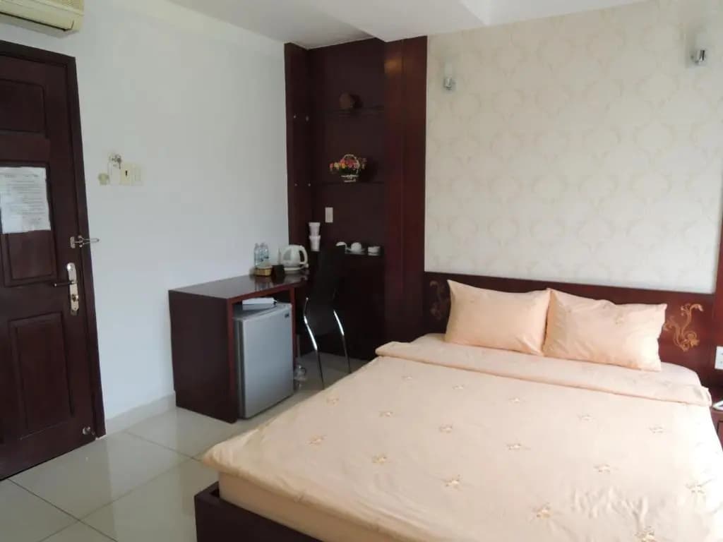 Alupoint Hotel - main photo