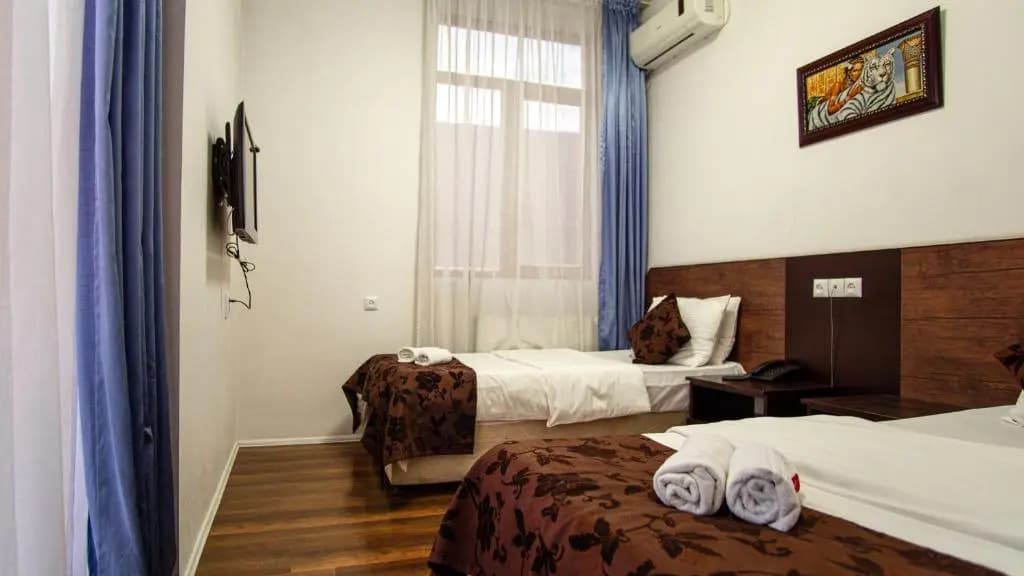 AIA Hotel - photo 5