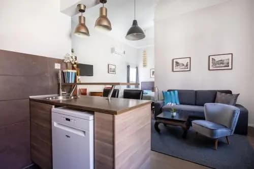 Andrassy Garden Apt in Center - photo 15