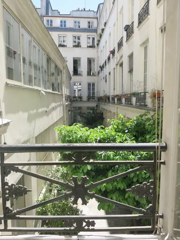 1 Bedroom in two Bedroom Luxe Marais Bretagne Citycosy - photo 1