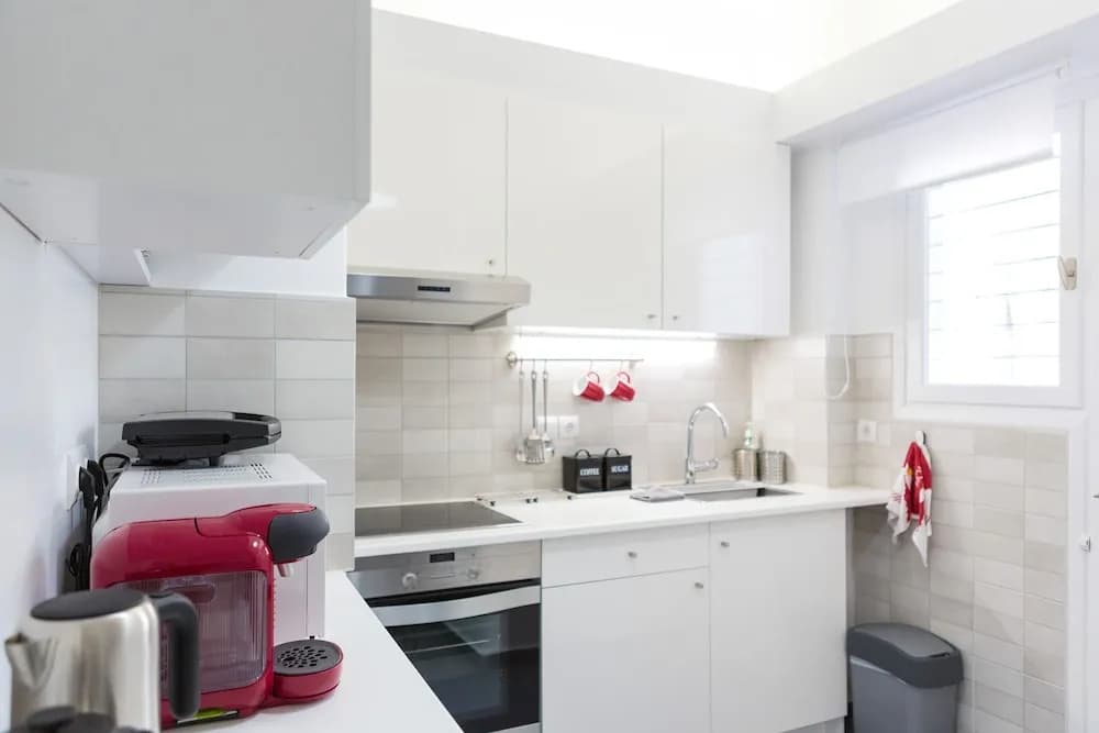 Newly Renovated Stylish Urban Flat - photo 14