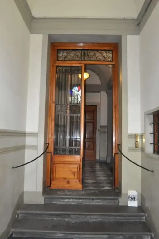 A Few Steps To Independence Square Delightful 3BD - photo 11
