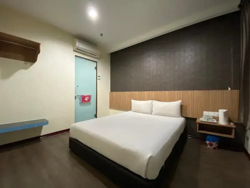 7 Days Express Hotel - photo 1
