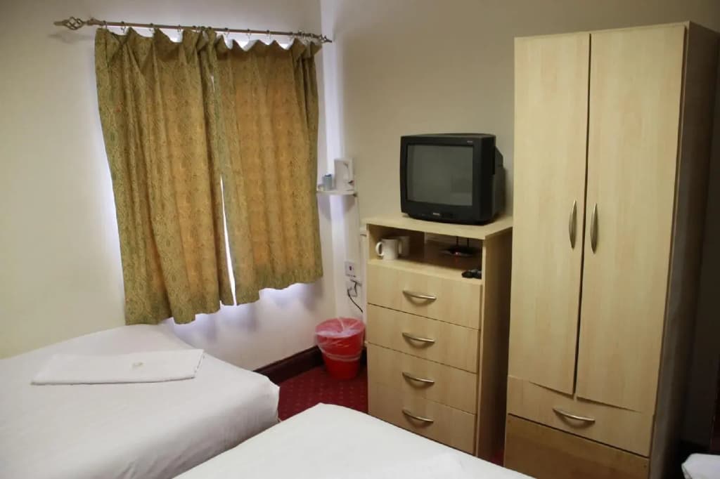 Olympia Hotel - photo 13