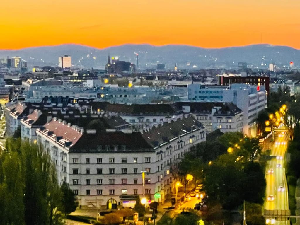 Royal Swan Skyline, Wien - photo 28