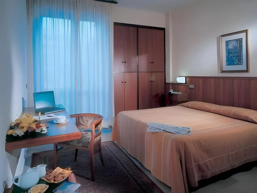 Auto Park Hotel - photo 6