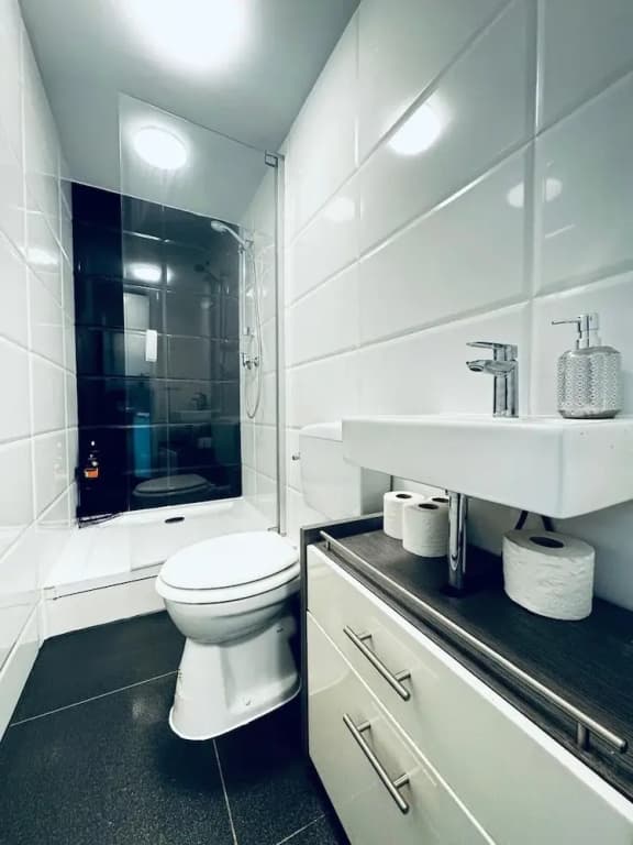 Stylish Studio Apt Near Rathausplatz - photo 15
