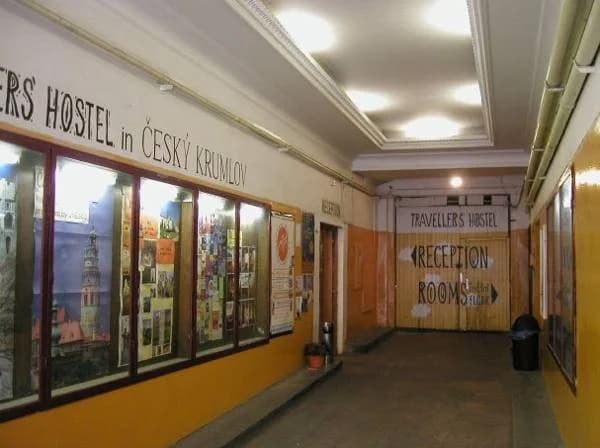 Travellers Hostel - photo 11