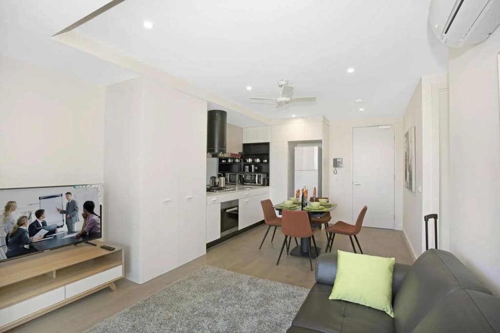 St Kilda Holiday Apartments - photo 2