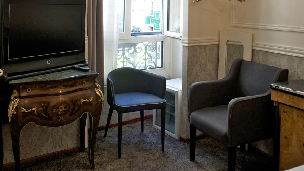 Hotel Petit Saint Honoré - photo 12