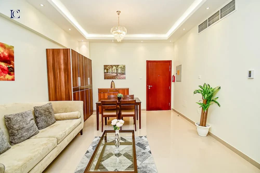 PRL Spacious studio with closed kitchen - photo 8