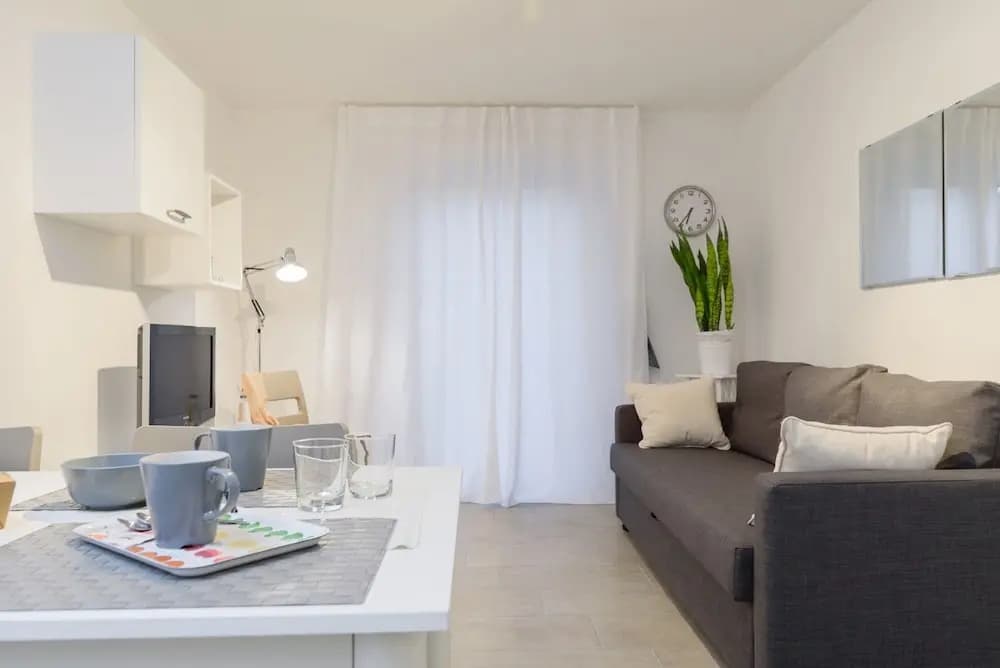Hintown - Marina's White Apartment - photo 2