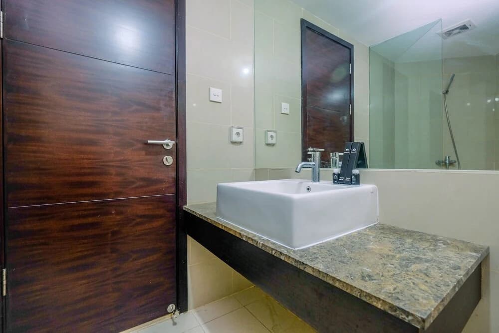 Big and Cozy Gandaria Heights 3BR Apartment with Direct Access to Mall - photo 8