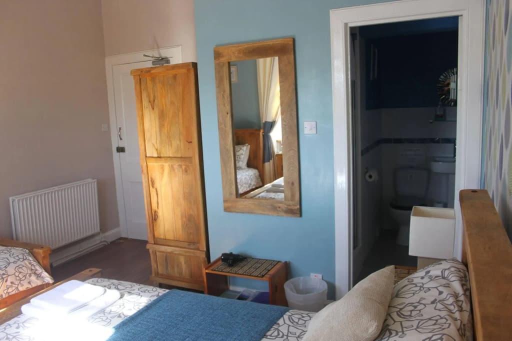 Dalmore Lodge Guest House - photo 4