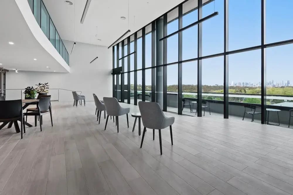 Generous 2-bed Apartment With Great Amenities - photo 11