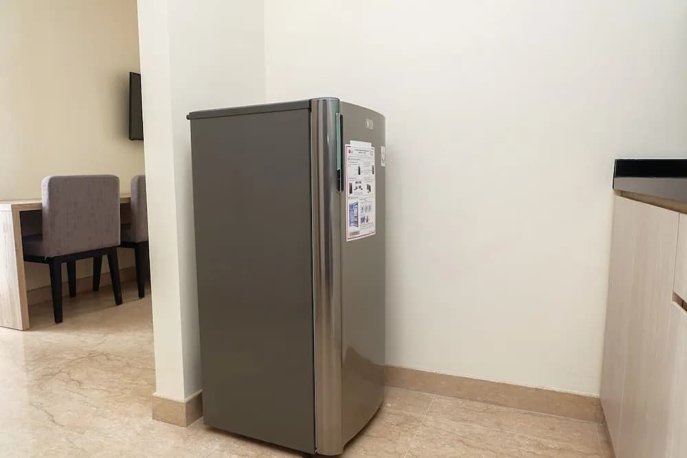 Highest Value Studio Room at Menteng Park Apartment - photo 6
