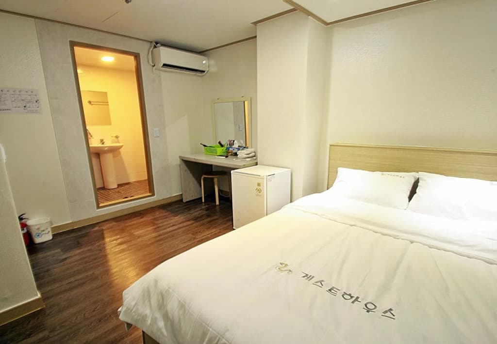 Eel Guest House - photo 4