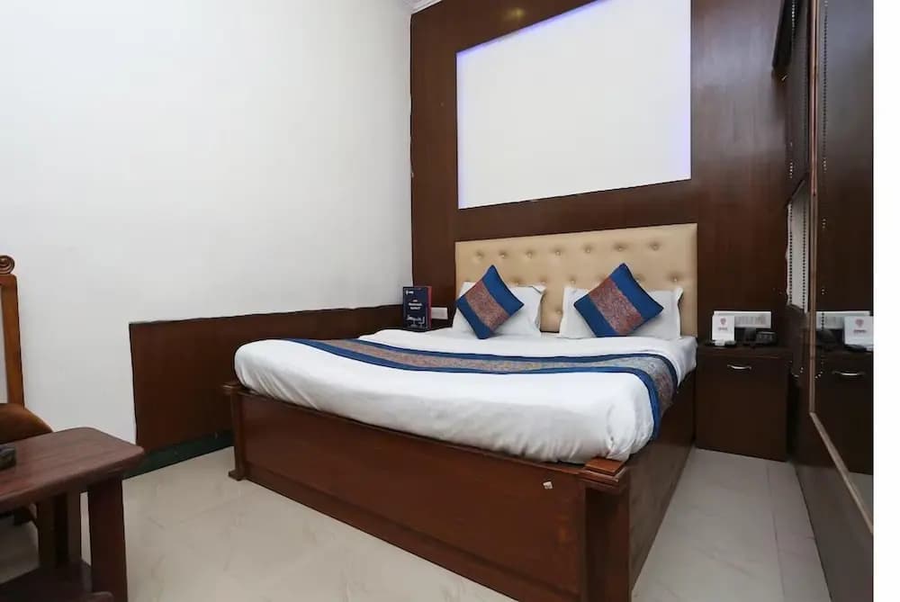 Vishal Hotel By Comfort Rooms - photo 2