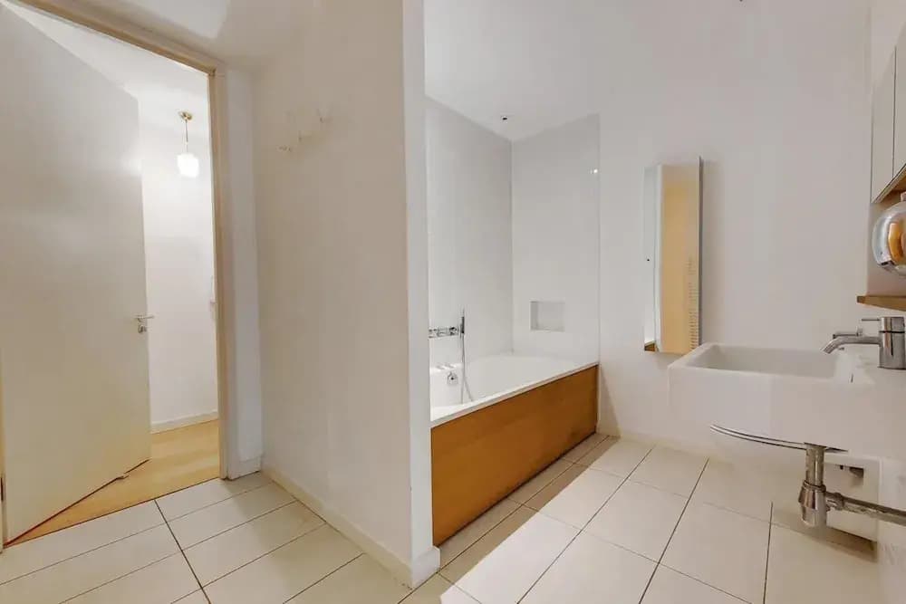 Apt - Sleeps 4 - Pets Ok - Roof Garden - photo 7