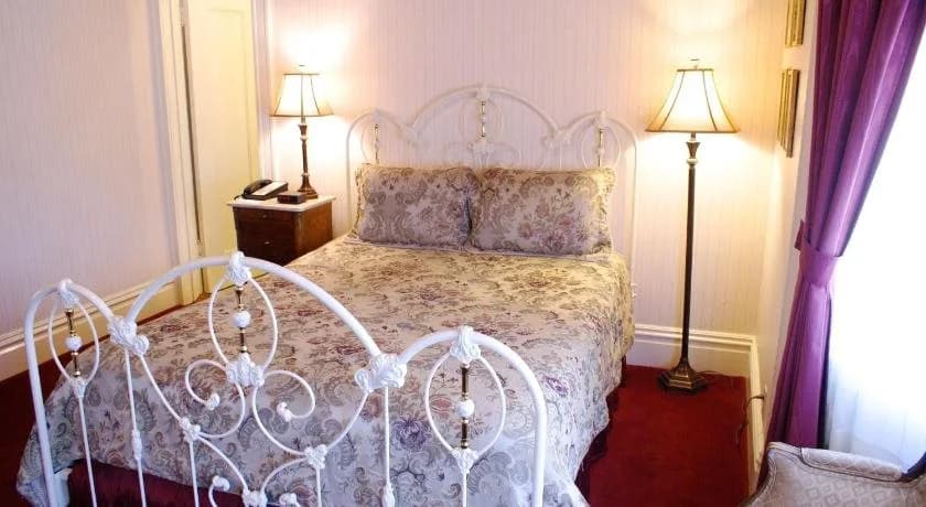 Nob Hill Inn - photo 5