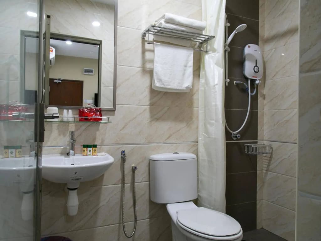 Global Inn Hotel - photo 8