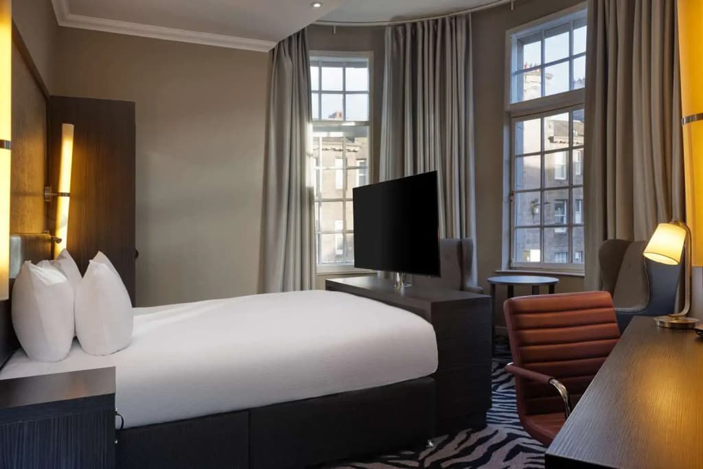DoubleTree by Hilton Edinburgh City Centre - photo 41
