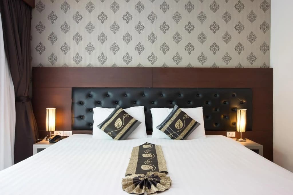 Hemingways Silk Hotel - photo 6