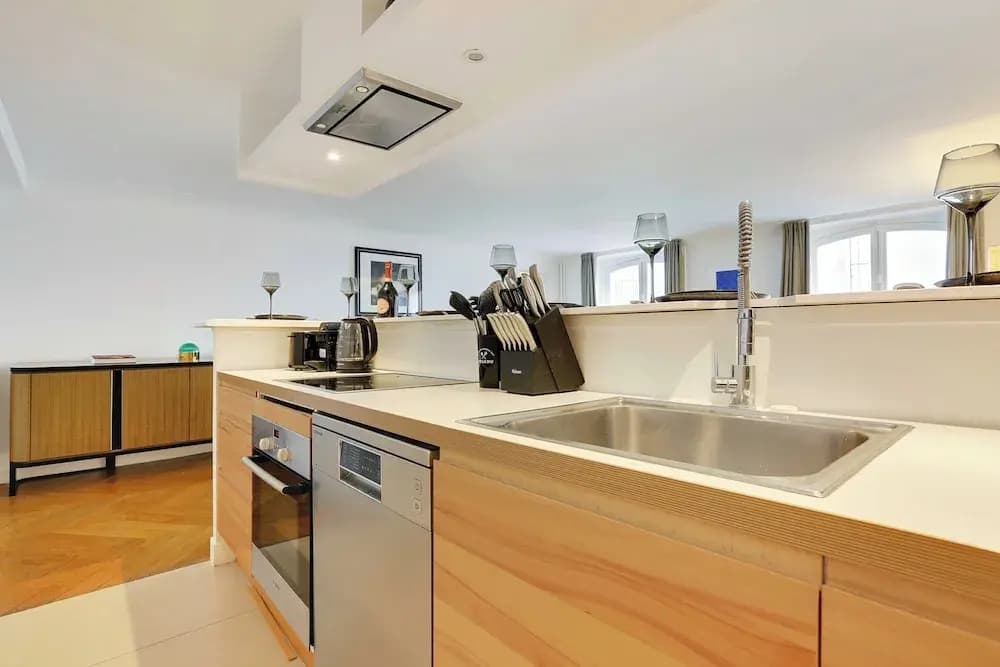 Elegant Apartment - 2bd/6p - Avenue Montaigne - photo 11