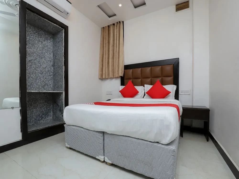 OYO 29389 Delhi Empire - photo 17