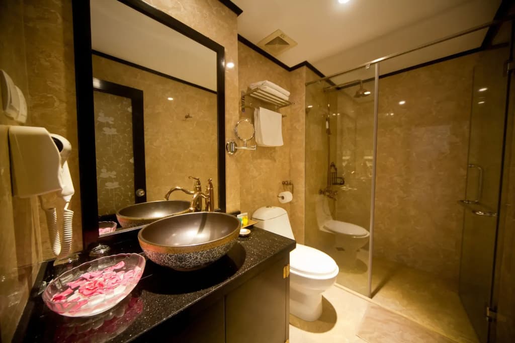 Lavender Central Hotel & Spa - photo 10