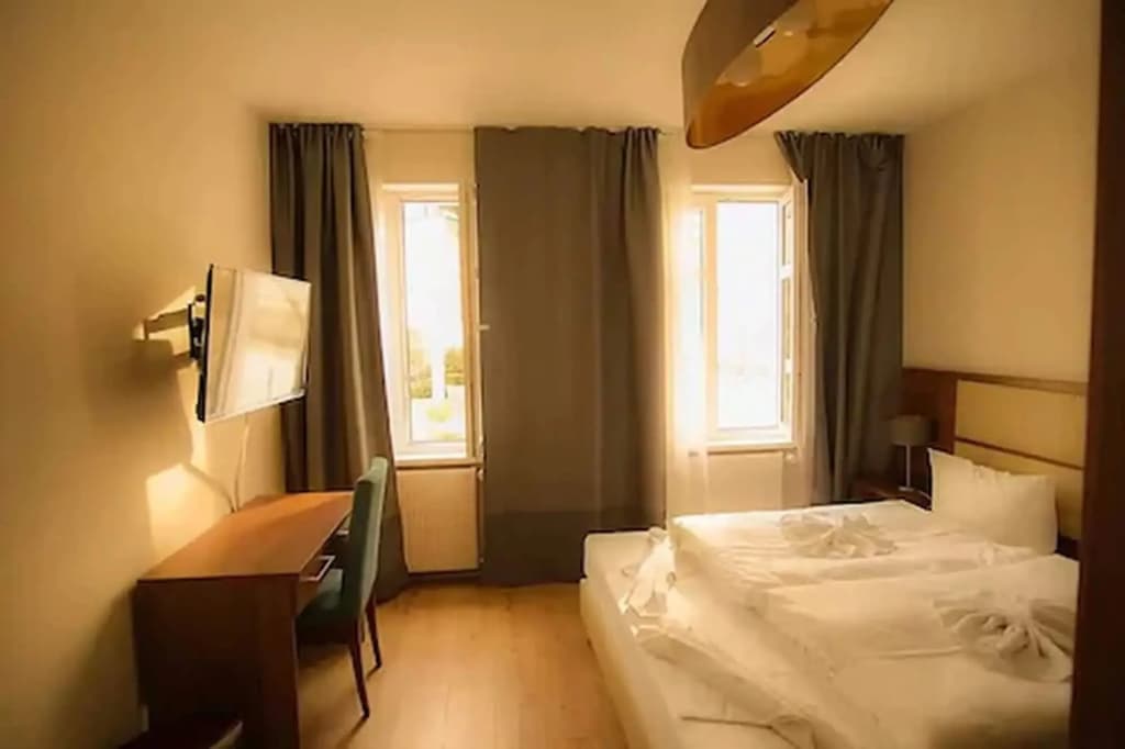 Bett & Buch Hotel - photo 11
