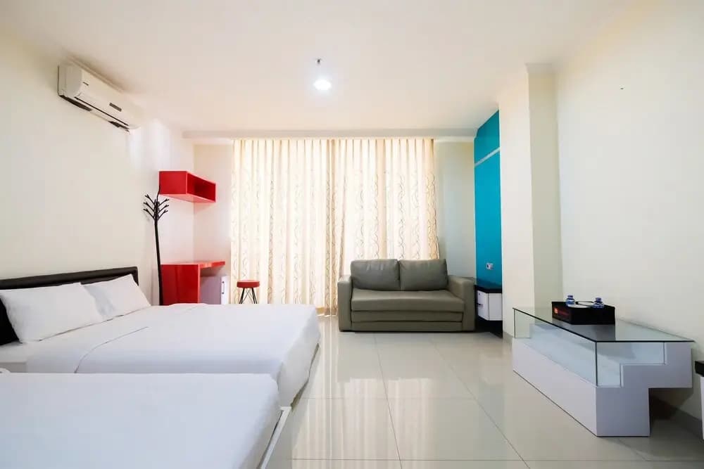 Family Studio Room at Ancol Mansion Apartment By Travelio - photo 5