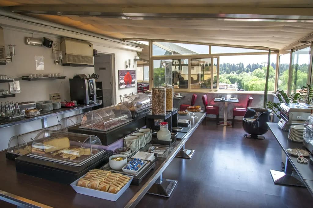 J Maluni City Hotel - photo 15