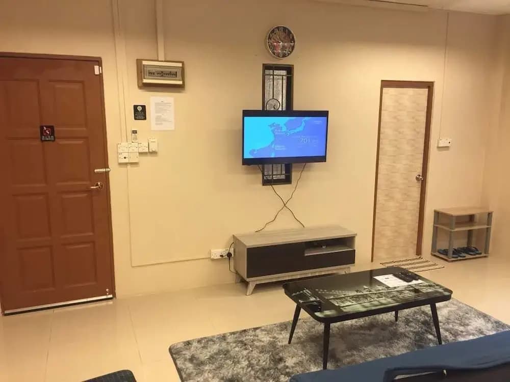 Tfl Homestay - photo 8