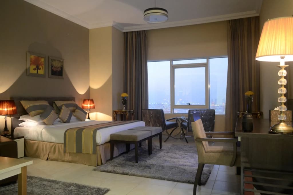 Magnum Hotel & Suites West Bay - photo 6