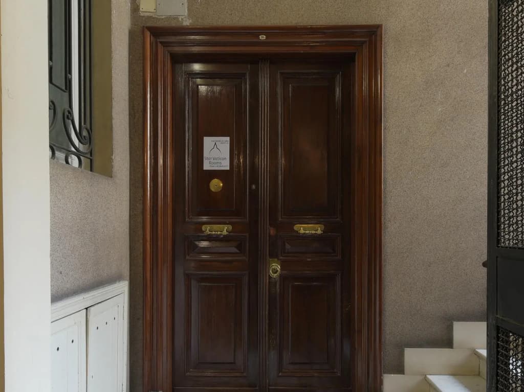 Star Vatican Rooms - photo 4